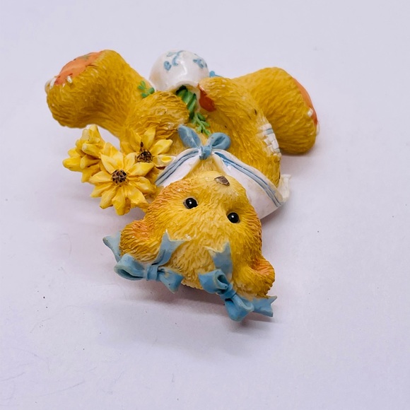 Sunflower bouquet “Cherished Teddies” collectors 2x2” brooch Excellent Condition - Picture 4 of 5